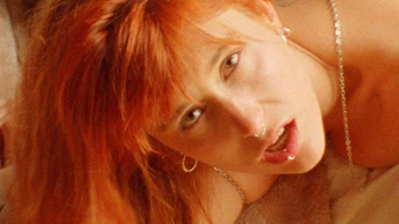 Phim 21 Khoảnh Khắc - 21 paraíso/21 Positions (2023)