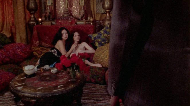 Phim Cô Gái Trung Hoa - China Girl (1974)