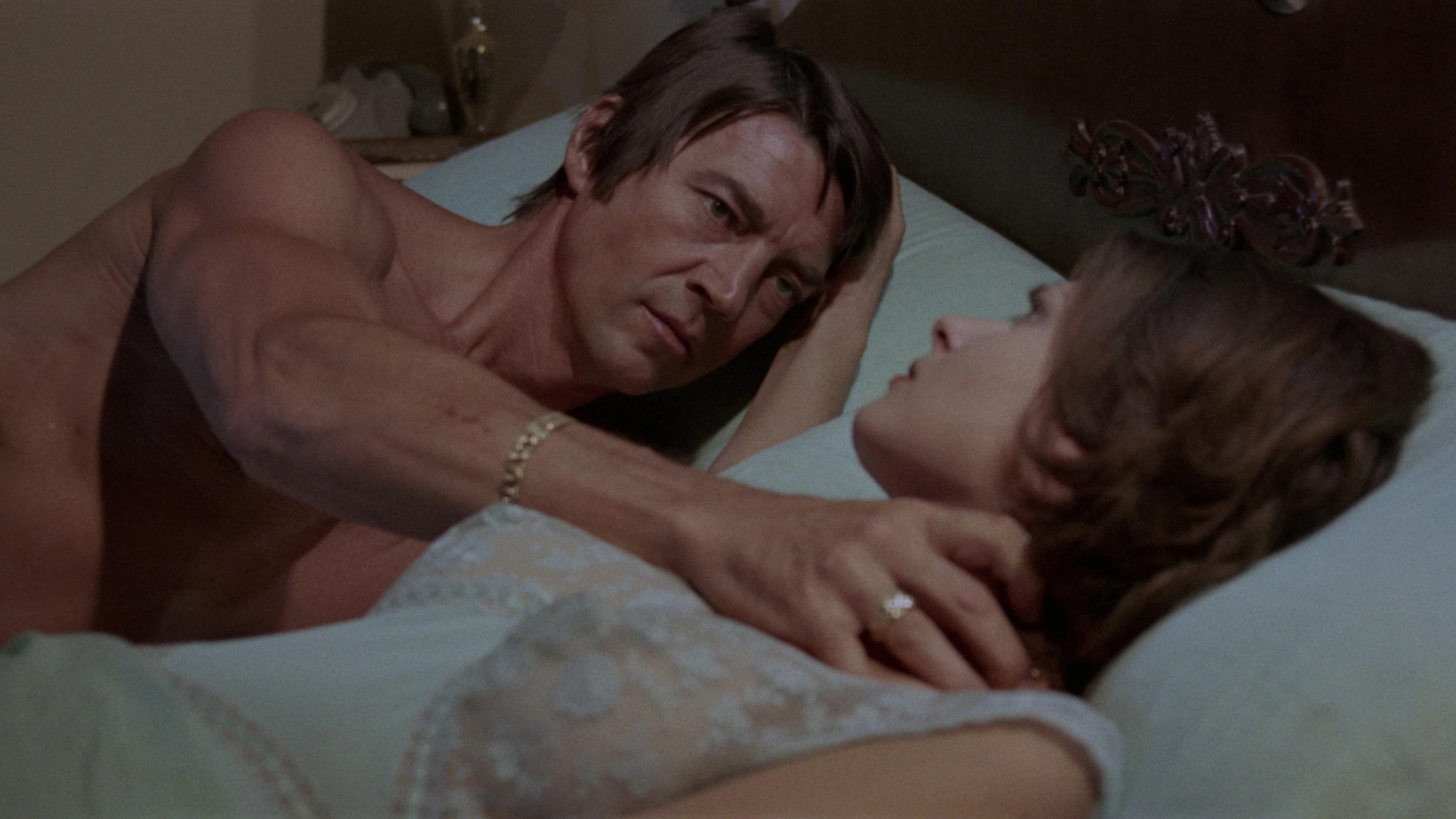 Phim Cơn Mê Nóng Bỏng - Delirio caldo/Delirium (1972)