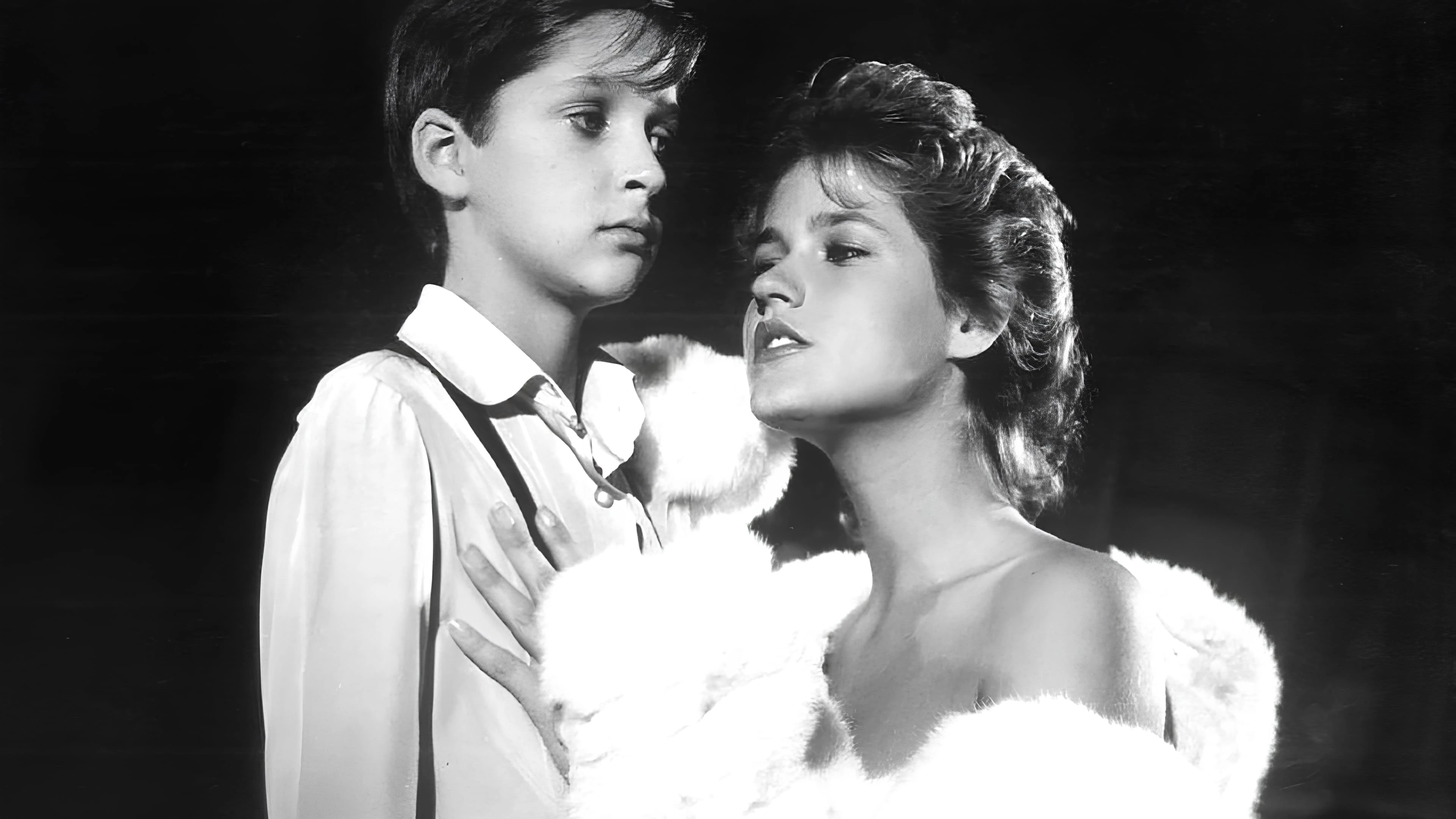 Phim Cuộc Tình Kỳ Lạ - Love Strange Love (1982)