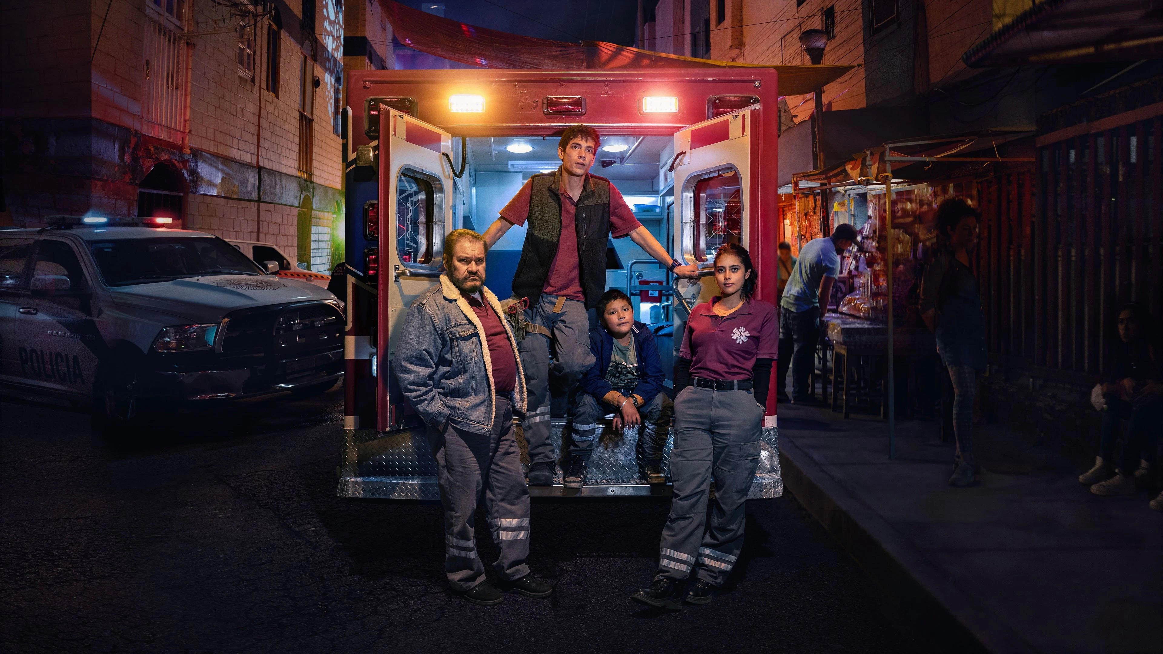 Phim Gia Đình Sống Giữa Màn Đêm - Midnight Family (2024)