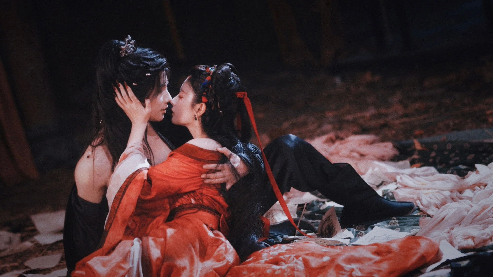 Phim Gieo Hồng Đậu Nơi Đuôi Mày Nàng - Seeds Of Scarlet Longing (2026)