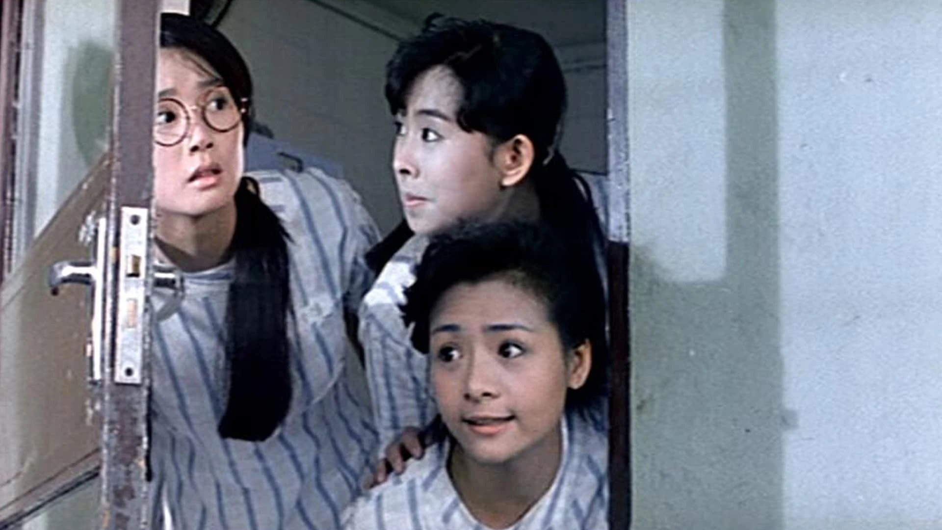 Phim Hồn Ma Trại Tù Nữ - Jail House Eros (1989)