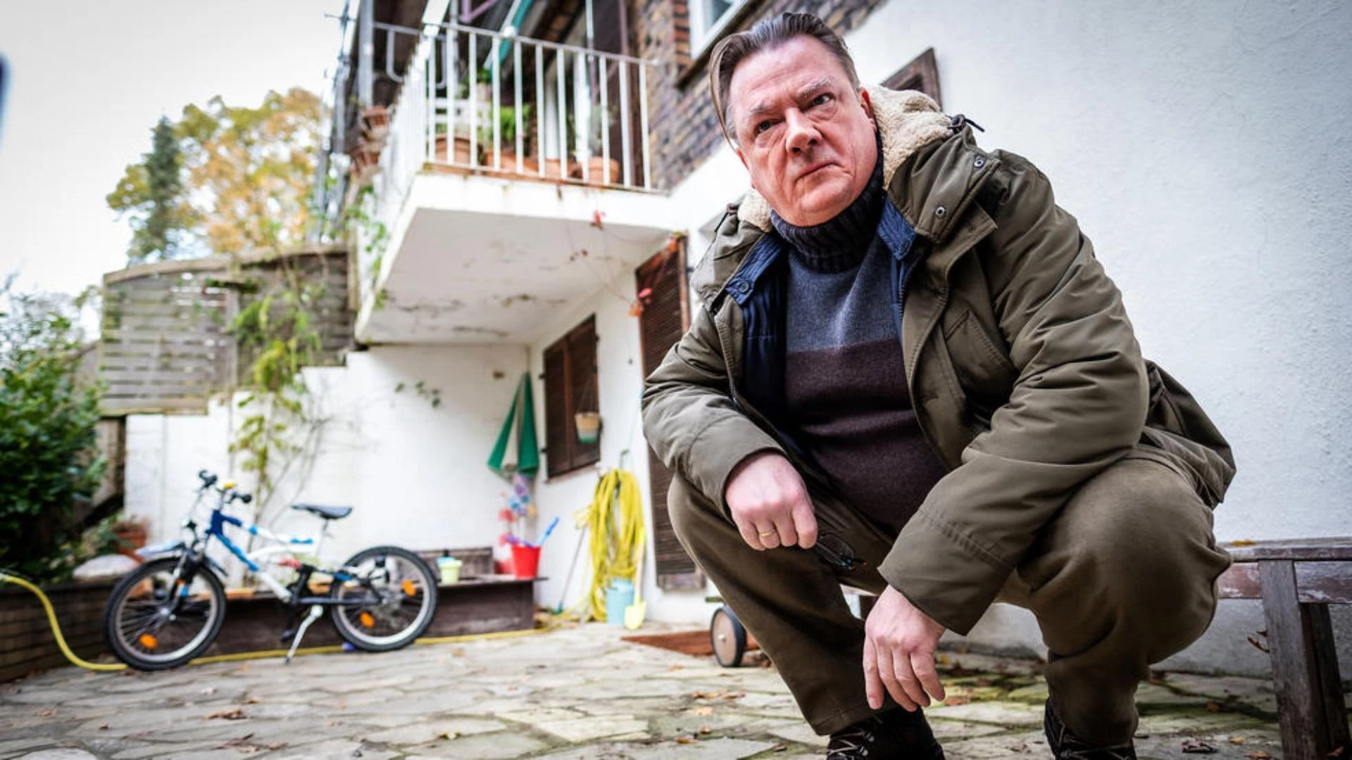 Phim Nhìn Xuống Vực Thẳm - Im Abgrund (2020)